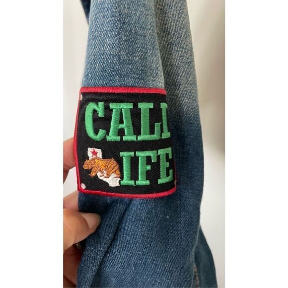 Denim jacket with patches sewn on - Picture 4 of 4